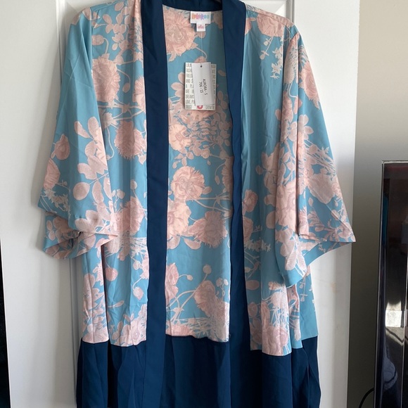 LuLaRoe Tops - LuLaRoe Aurora Kimono.